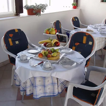 Lejlighed Klaudija S Charming & - Two Bedroom *