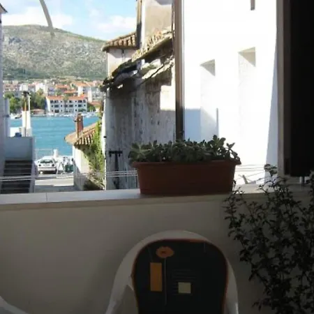 Apartment Klaudija S Charming & - Two Bedroom Trogir