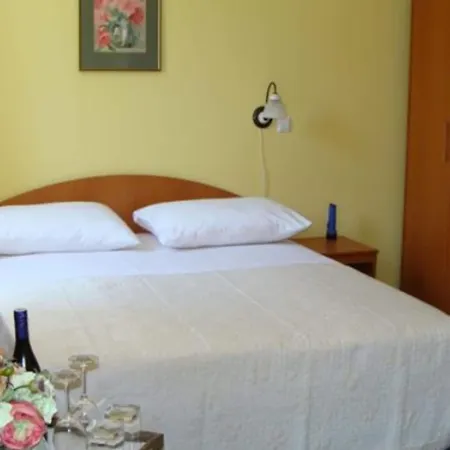 Lejlighed Klaudija S Charming & - Two Bedroom
