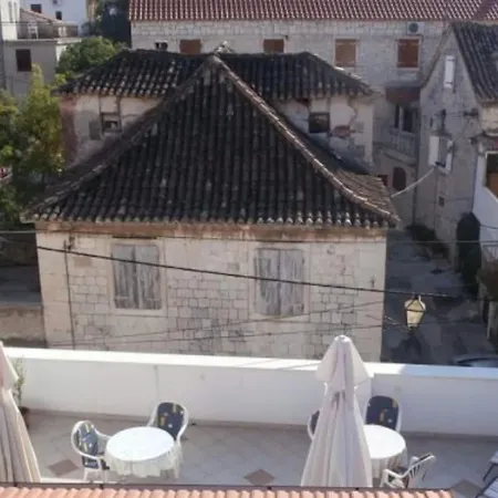 Klaudija S Charming & - Two Bedroom Apartment Trogir
